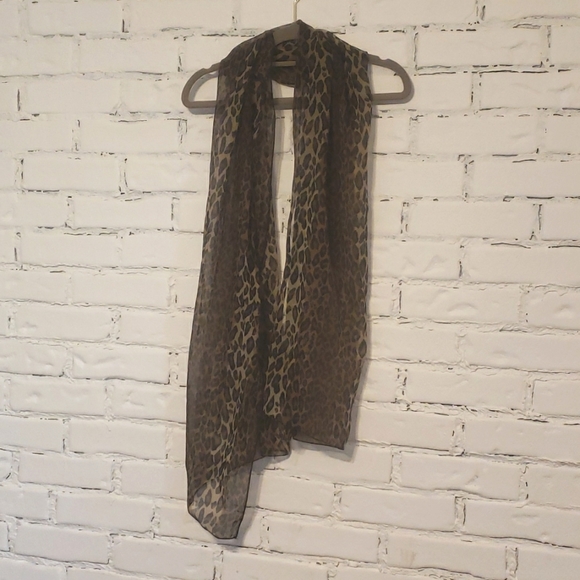 Sheer leopard print long scarf - Picture 1 of 3